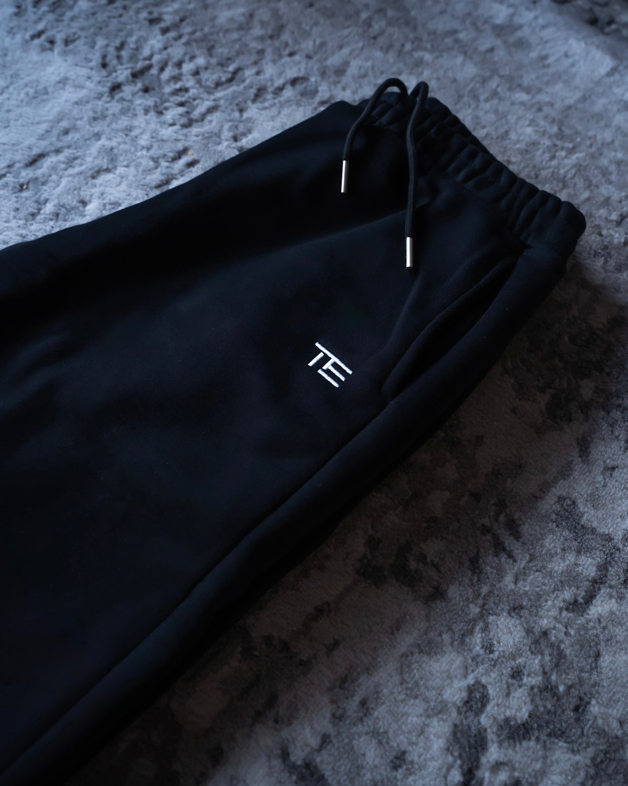 TE ‘CORE’ Unisex Heavyweight Jogger - BLACK